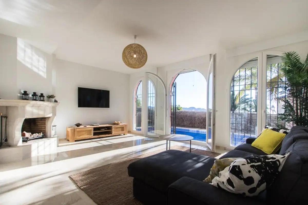 Asia Gardens Villa With Private Pool In Benidorm Cala de Finestrat Eksteriør billede